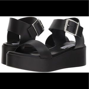 steve madden recover sandals
